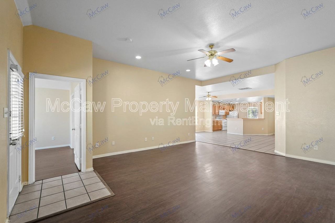 2319 Great Light Dr - Photo 2 of 22