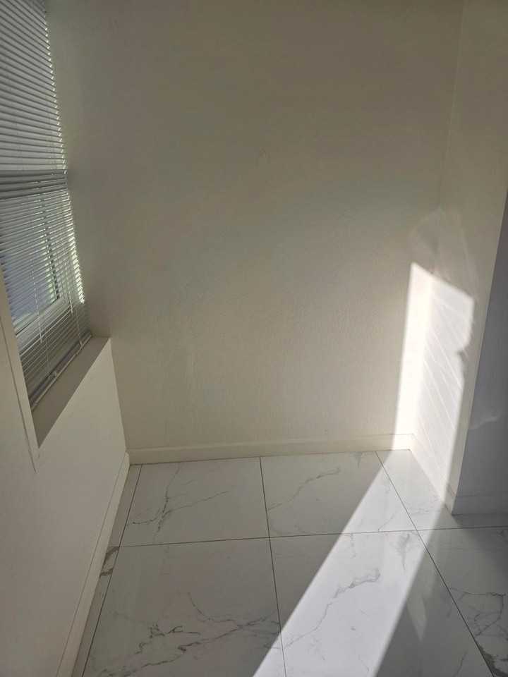 332 W Illinois St #2 - Photo 5 of 26