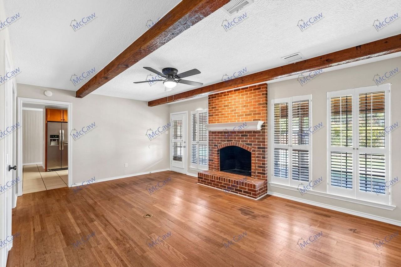 606 Oak Ridge Ct - Photo 3 of 23