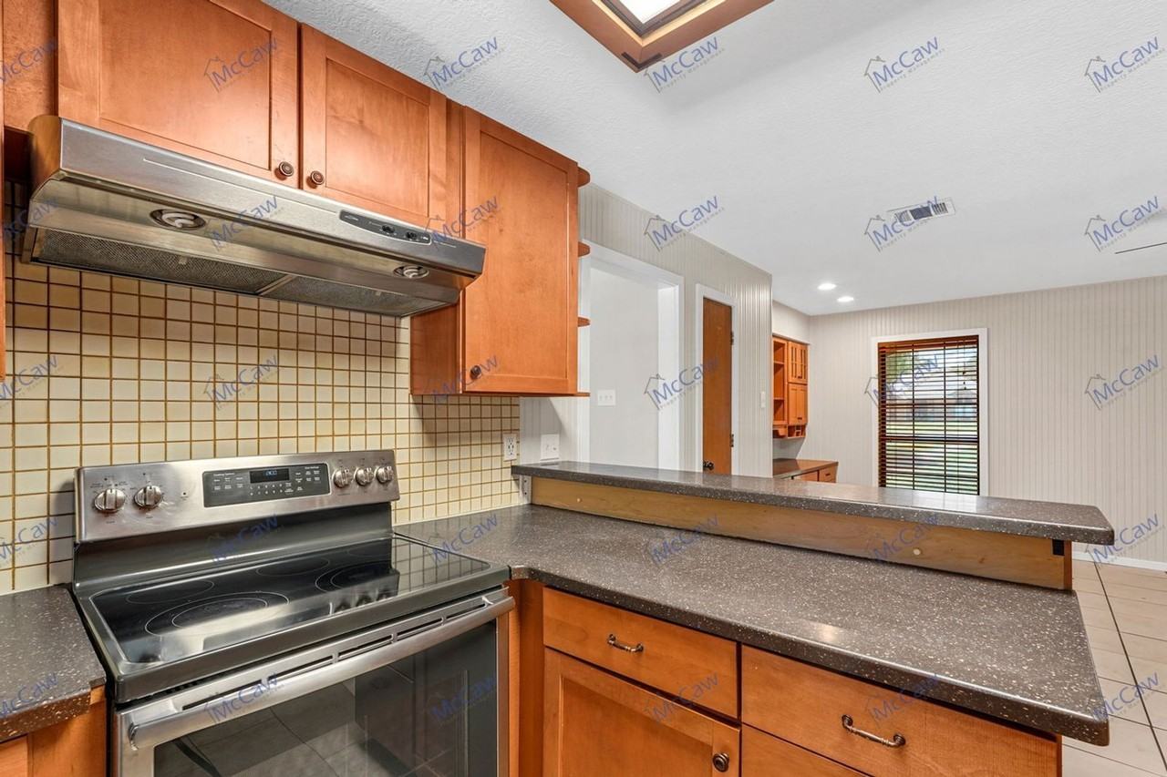 606 Oak Ridge Ct - Photo 7 of 23