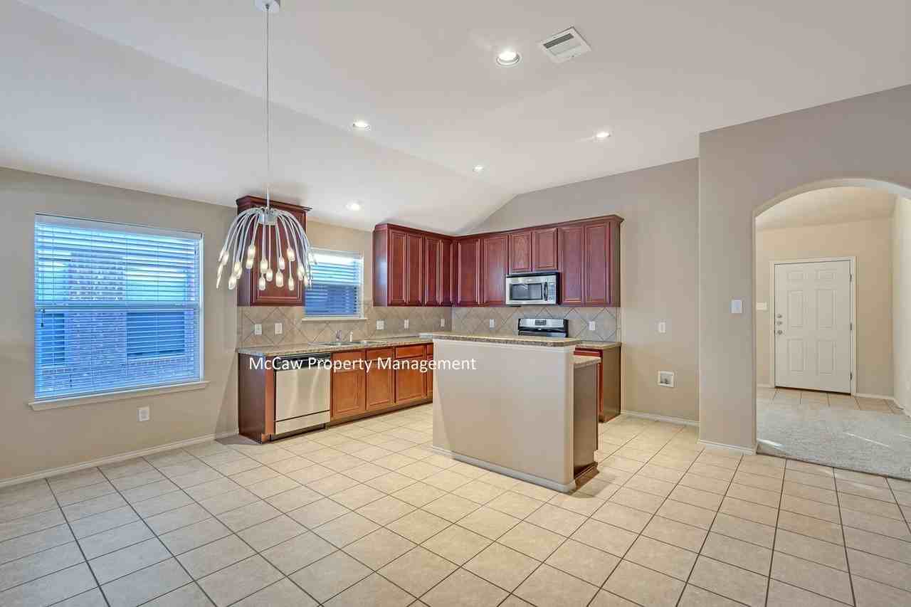 9032 Heartwood Dr - Photo 6 of 16