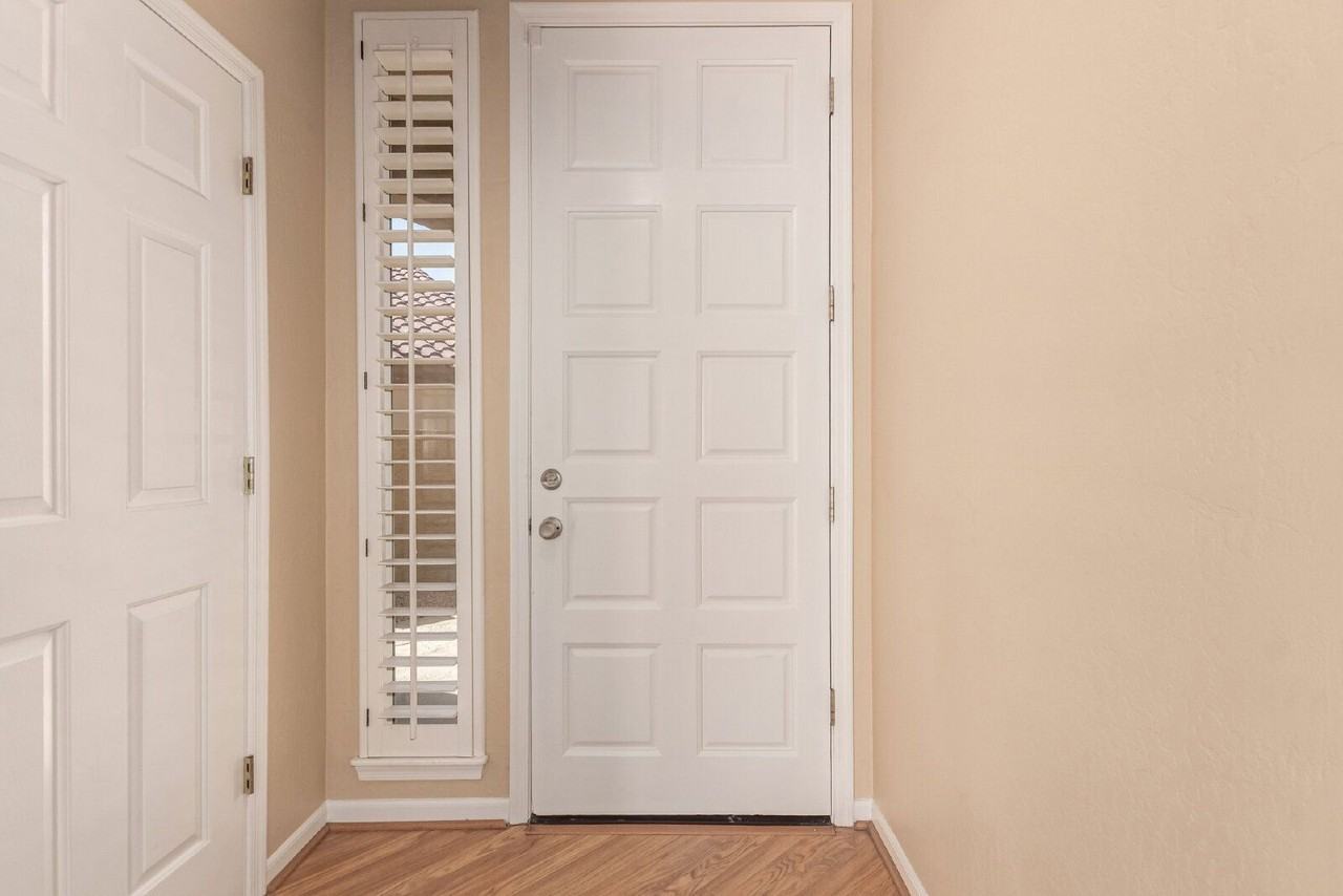 4723 N Greenview Cir W - Photo 4 of 35