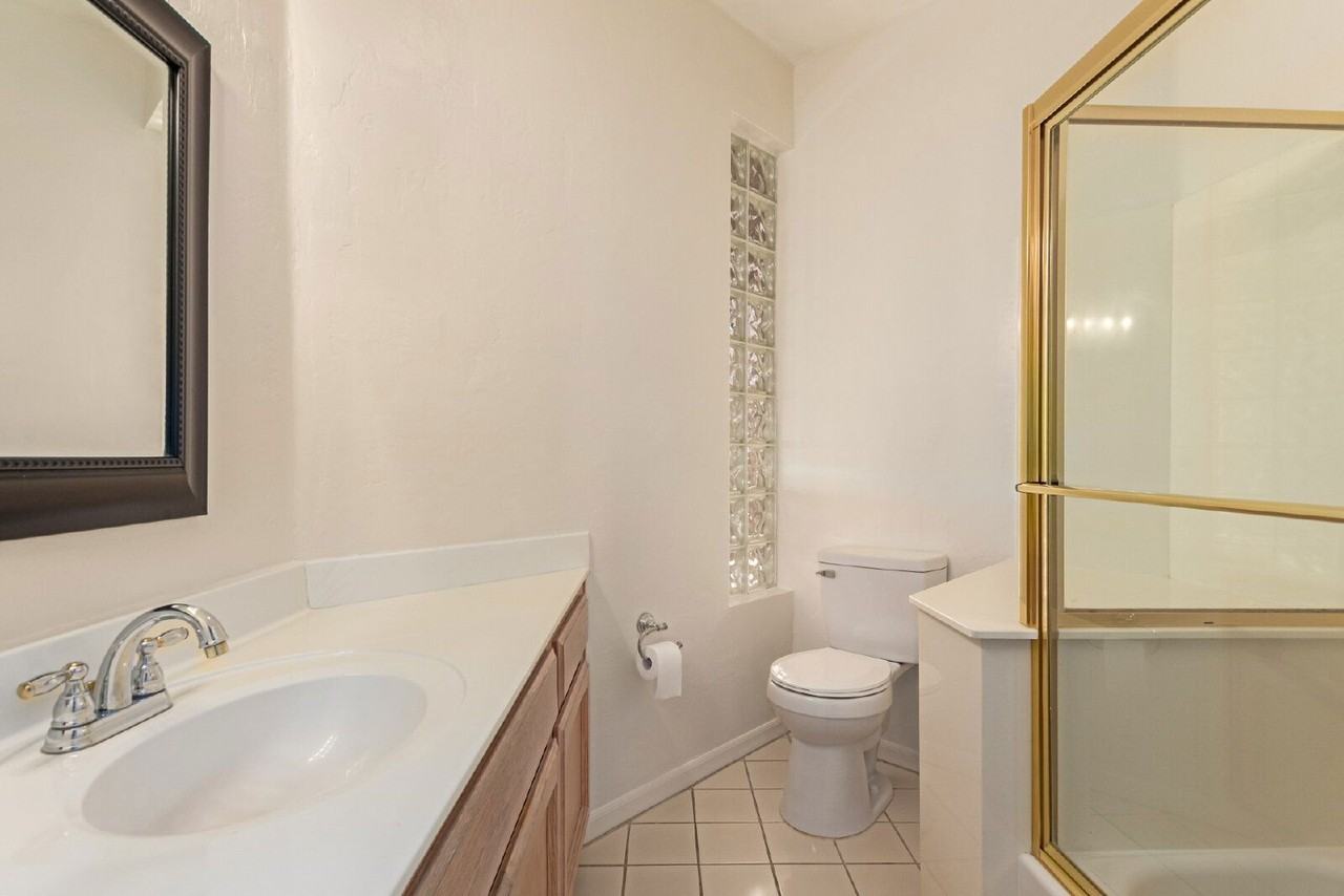 4723 N Greenview Cir W - Photo 5 of 35