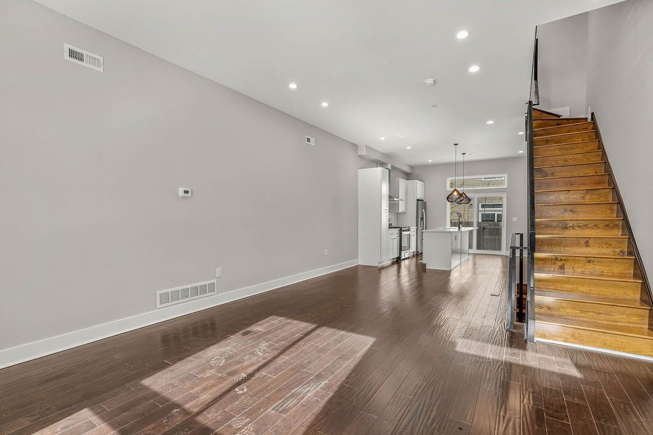 1645 W Cabot St - Photo 6 of 32