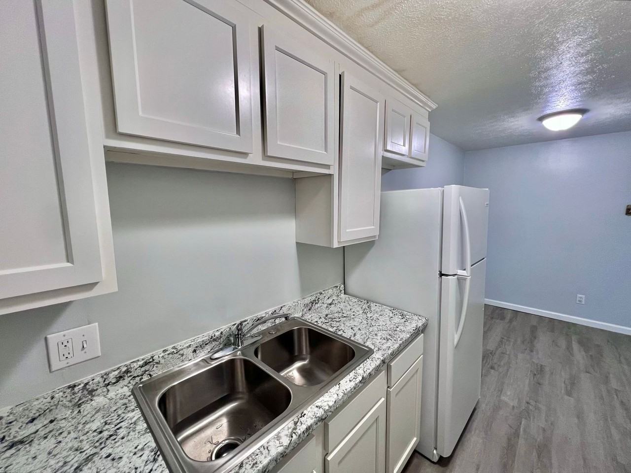 22 Washington Ave #4 - Photo 4 of 13