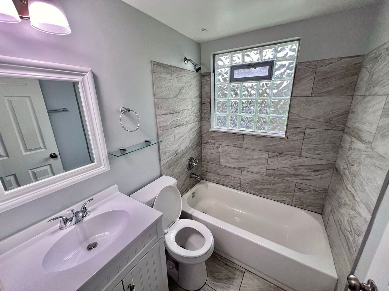 22 Washington Ave #4 - Photo 5 of 13