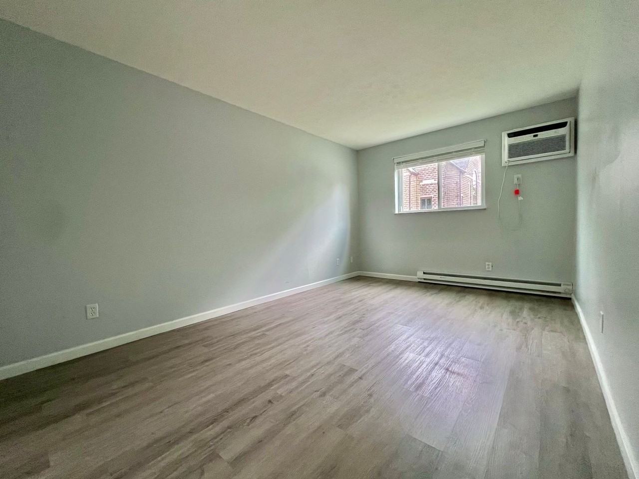 22 Washington Ave #4 - Photo 7 of 13