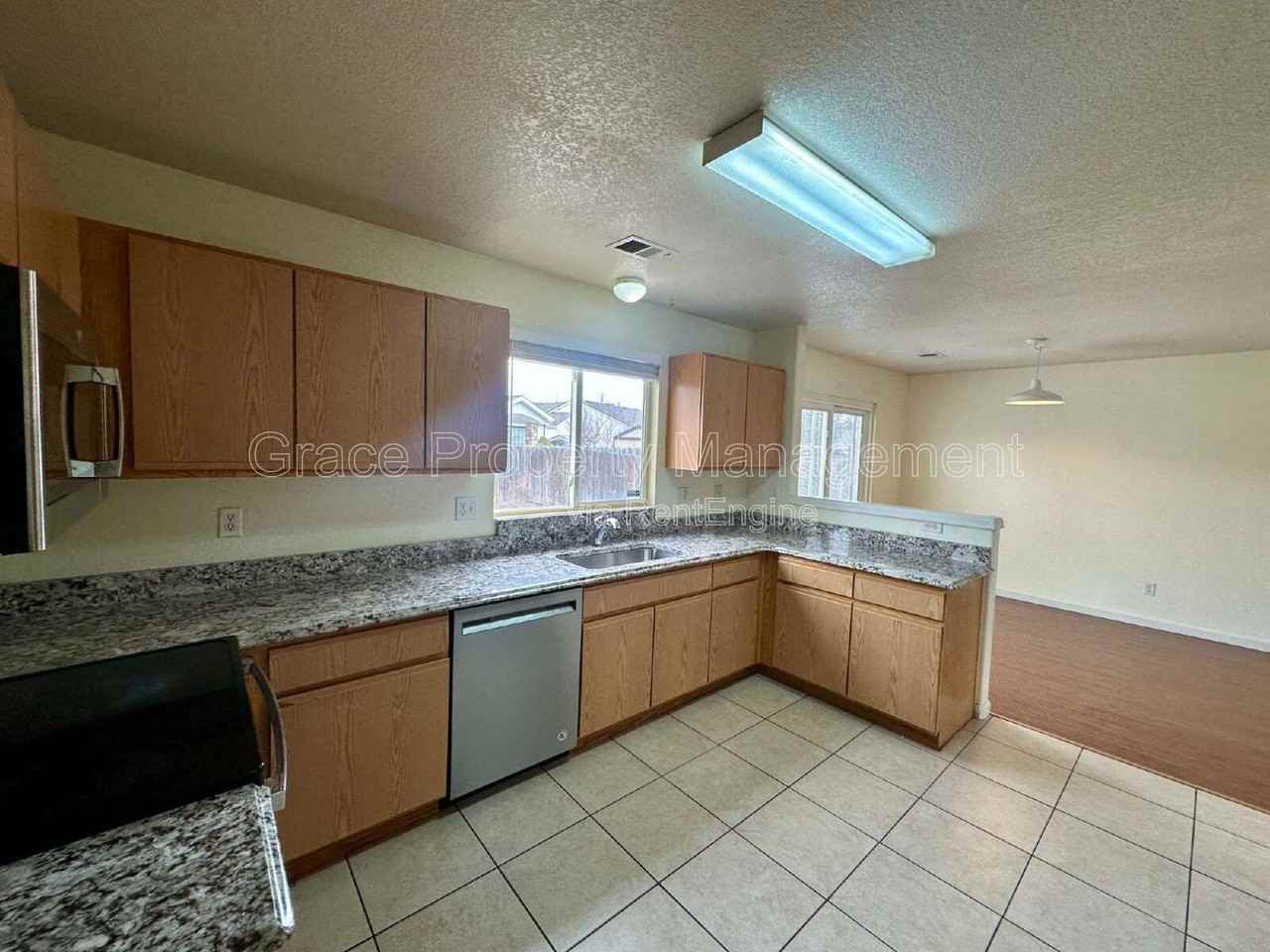 5049 Joplin Ct - Photo 5 of 20