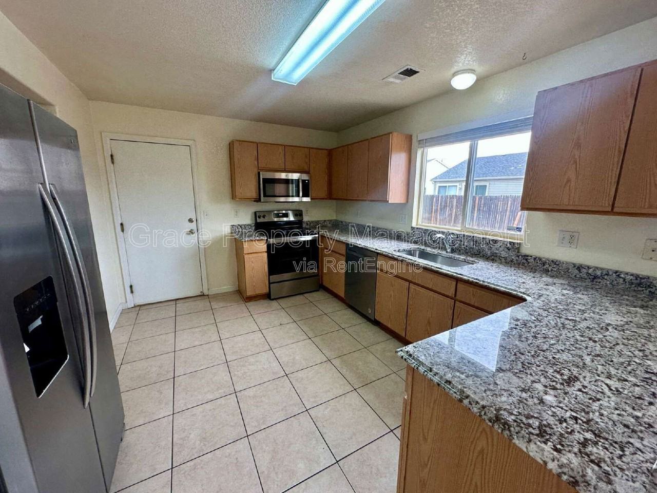 5049 Joplin Ct - Photo 6 of 20