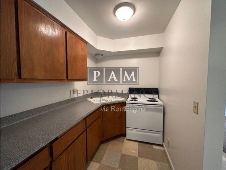 2859 S 6th St #8 - Photo 3 of 6