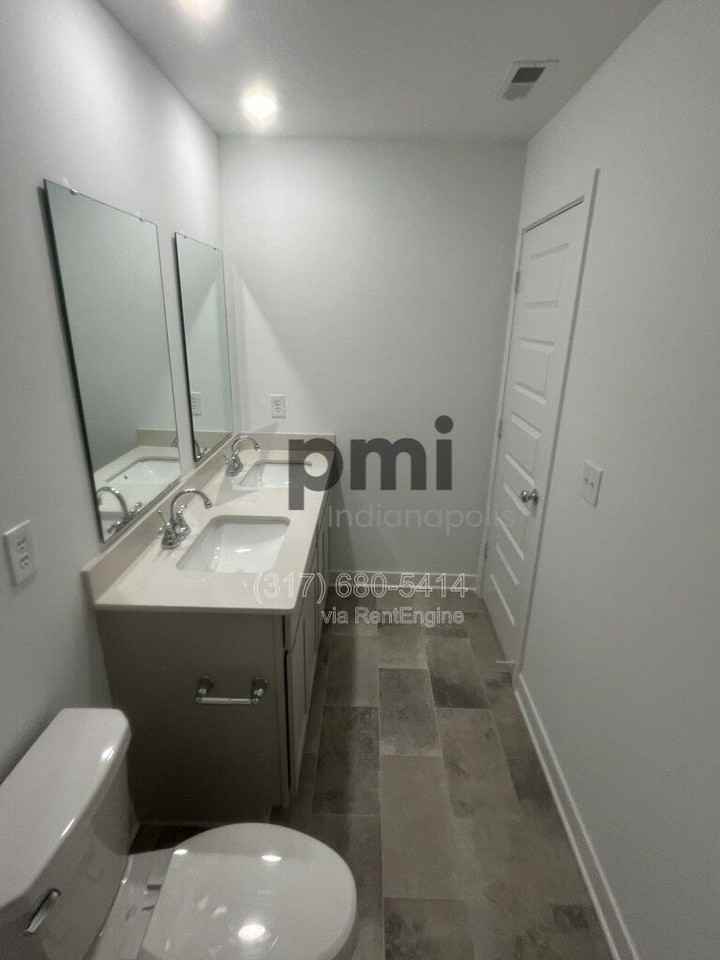 10819 Gate Cir - Photo 6 of 46