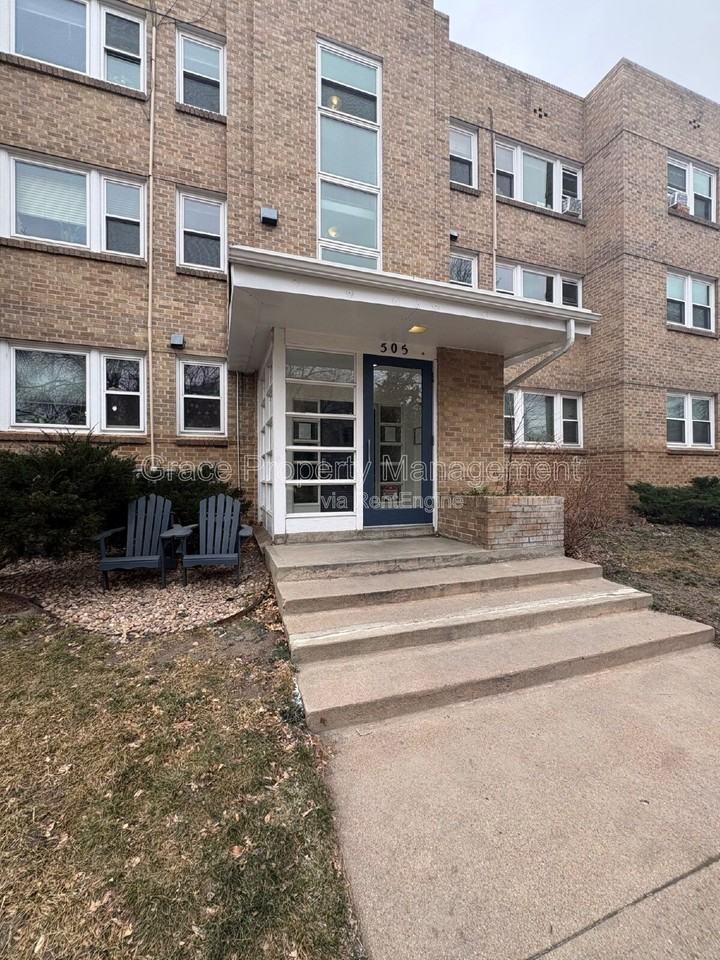 505 N Logan St #12 - Photo 3 of 26