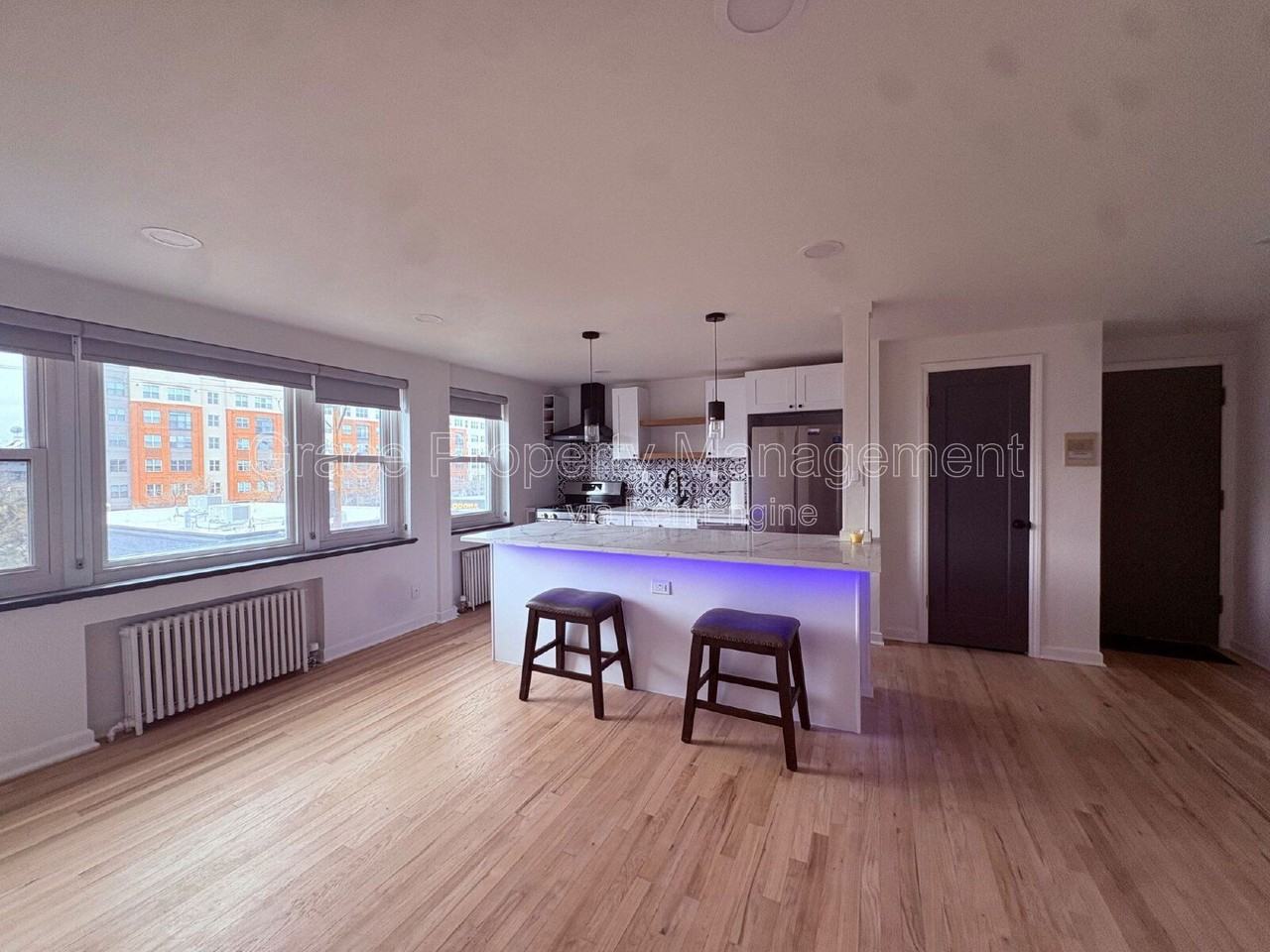 505 N Logan St #12 - Photo 5 of 26