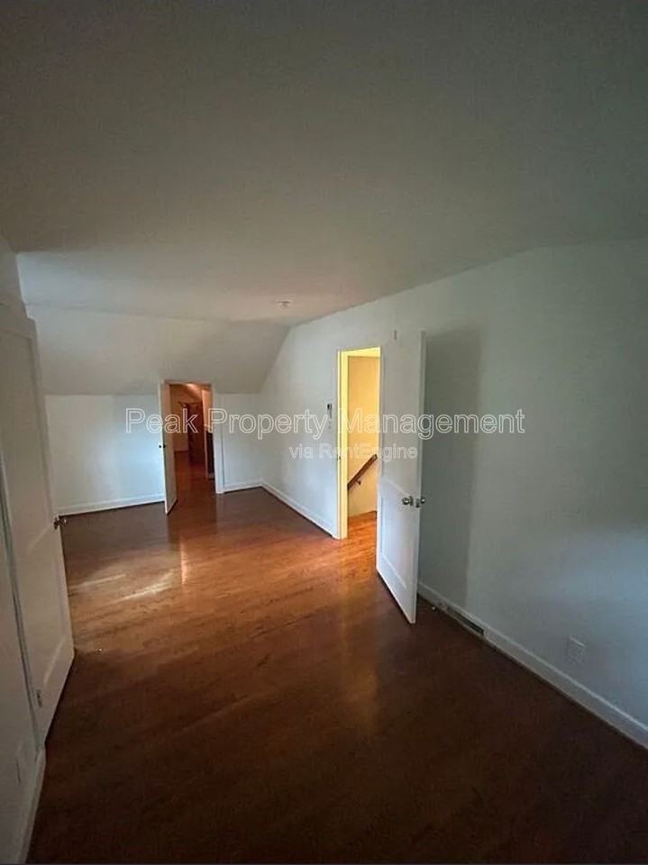 7501 Tanglewood Rd - Photo 5 of 8