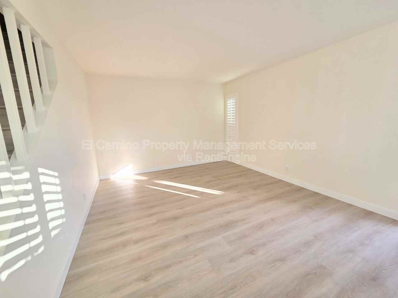 10421 Carlyle Ct - Photo 3 of 26