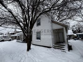 featured image of 1010 Helen St Ne