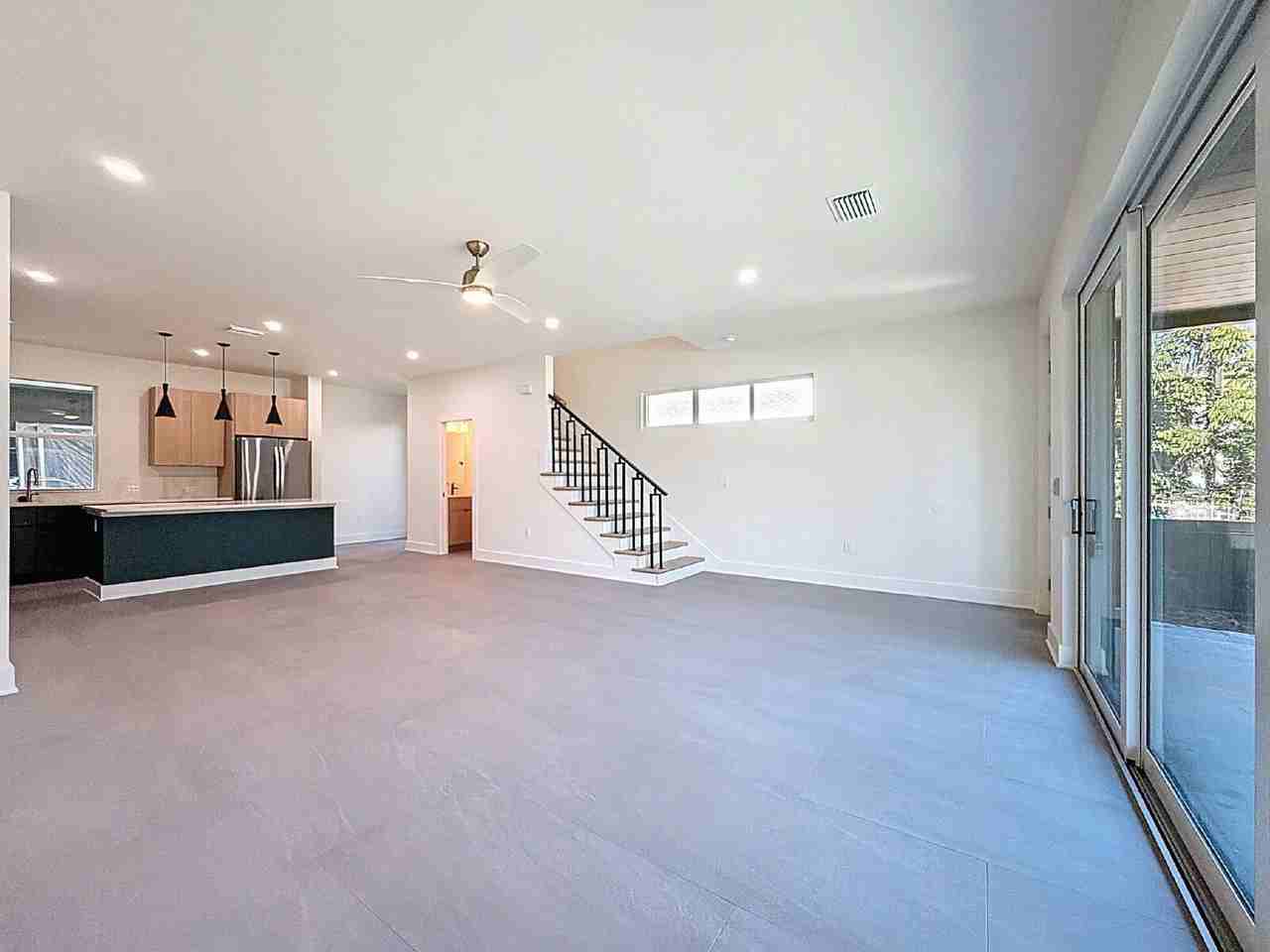 340 14th St N - Photo 6 of 47