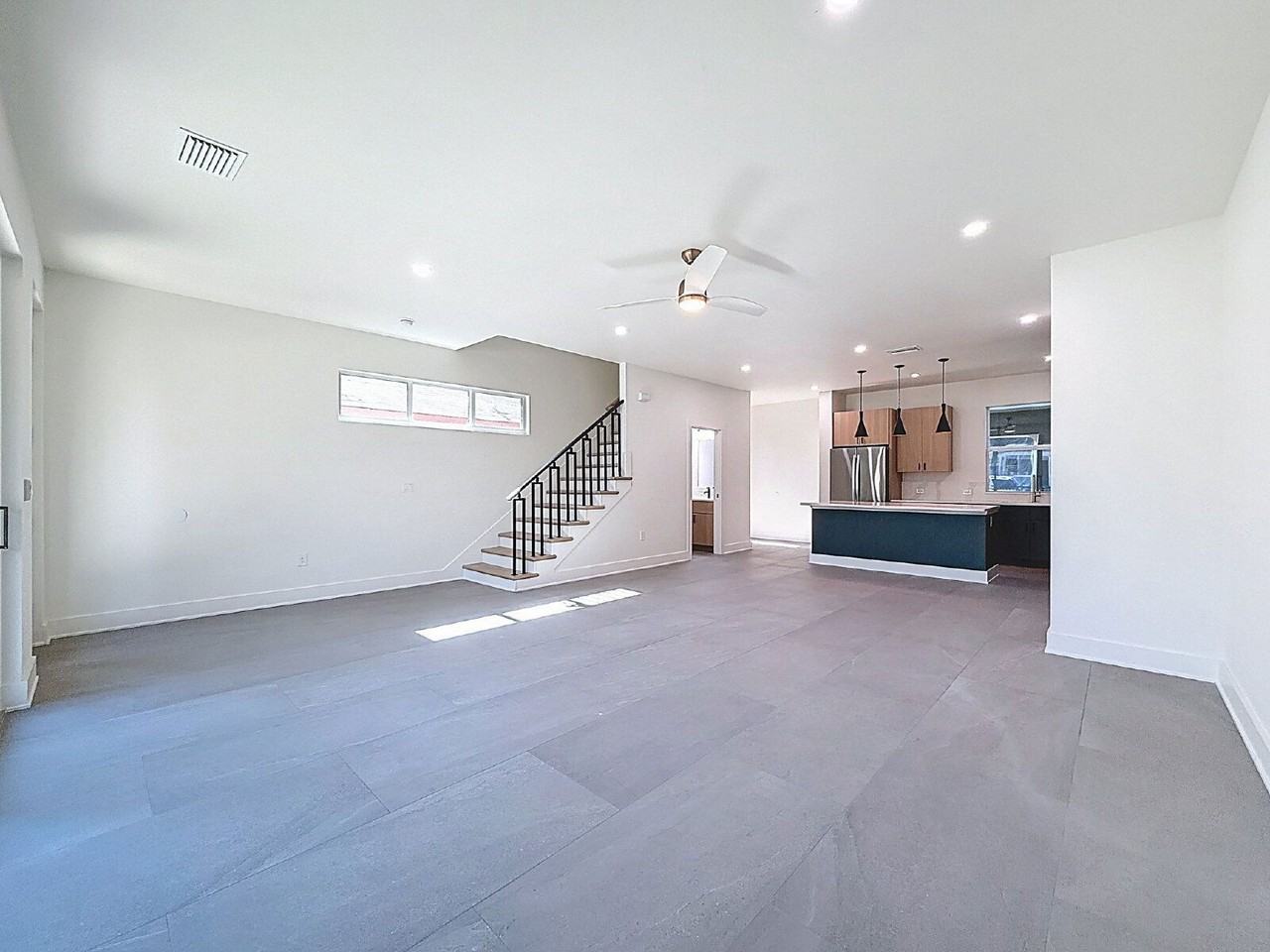 334 14th St N - Photo 7 of 43