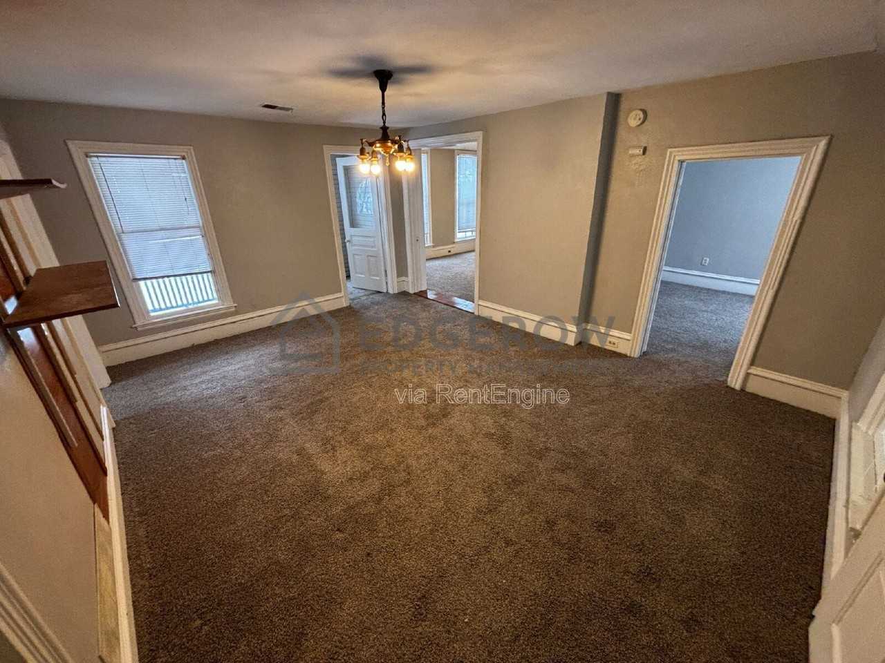 1522 Broadway Ave Nw #2 - Photo 7 of 22