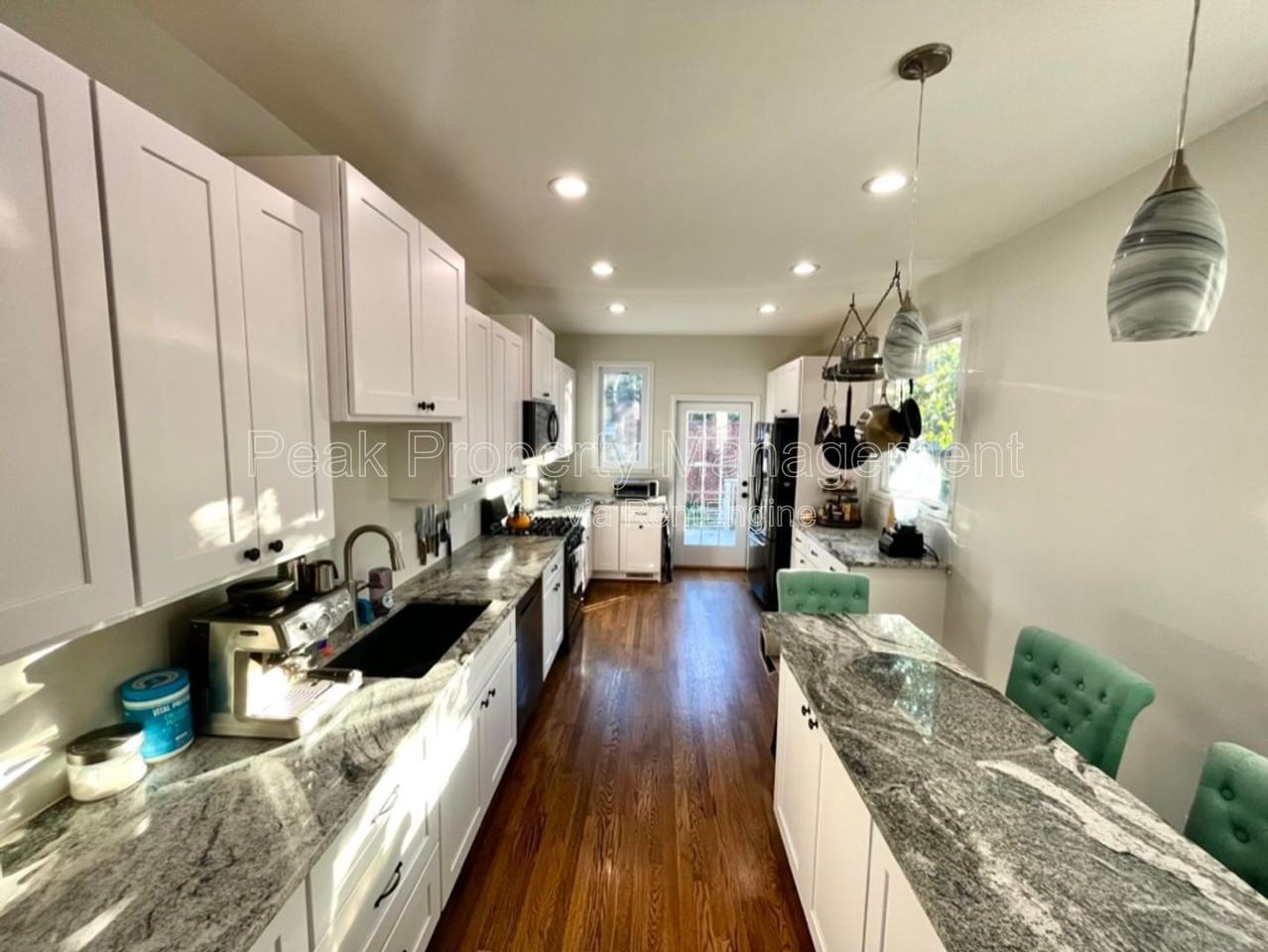 3327 W Grace St - Photo 3 of 14