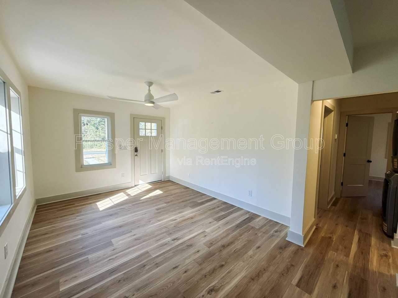 5732 Allison Ave - Photo 6 of 24