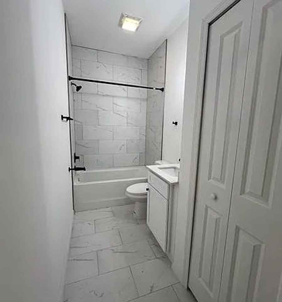 4697 Golfview Blvd - Photo 7 of 11