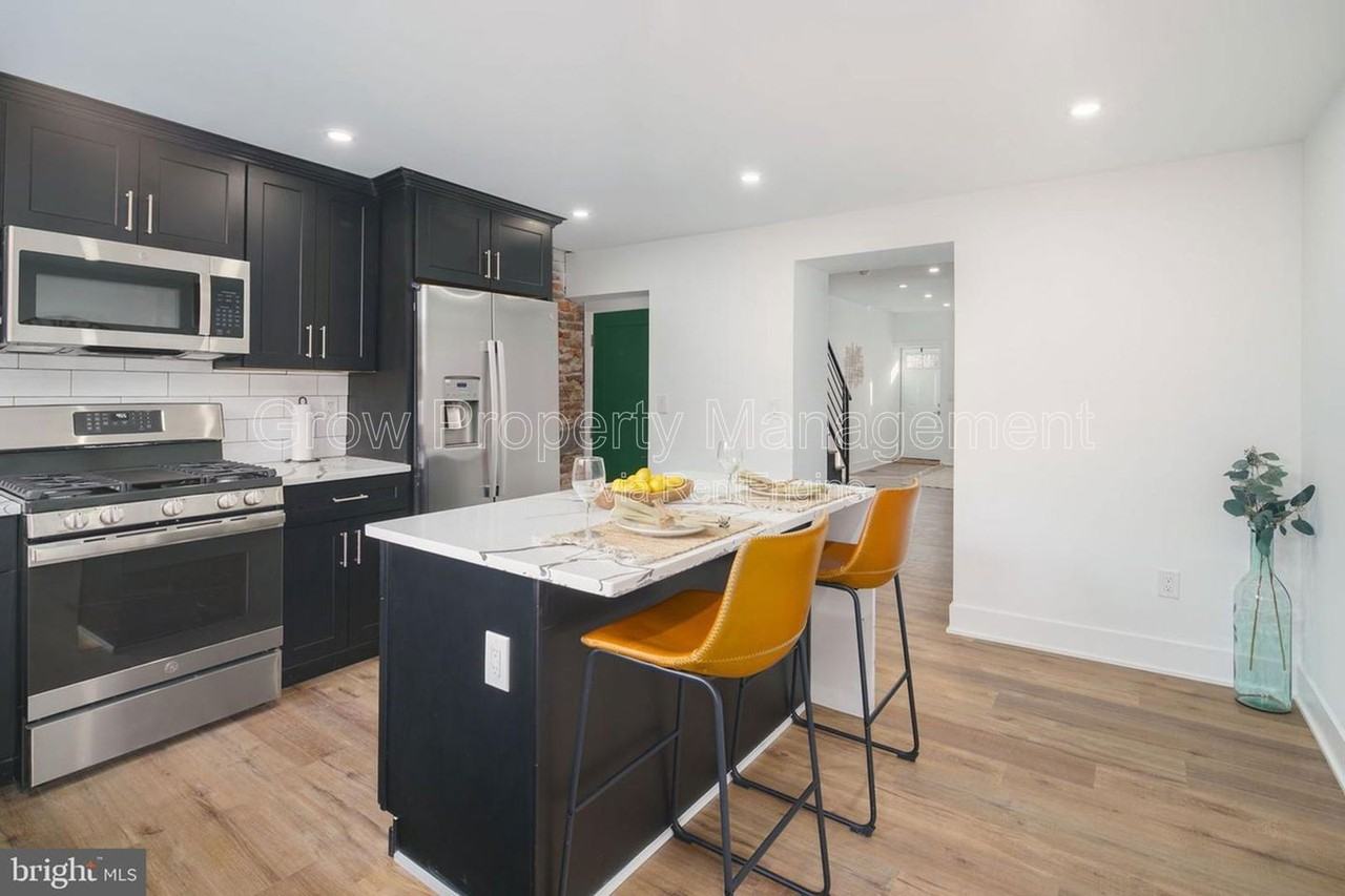 2018 S 8th St - Photo 5 of 27