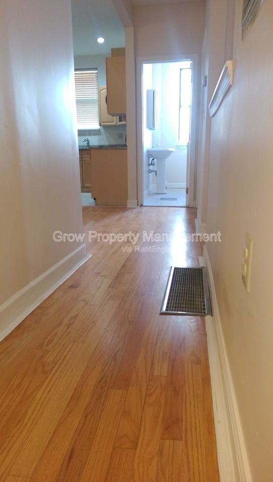 1518 Parrish St #2 - Photo 2 of 8