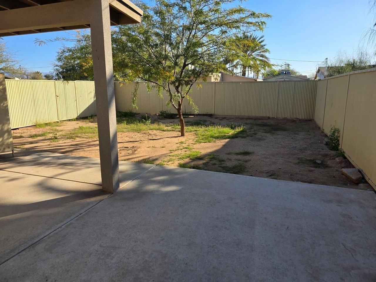 332 W Illinois St #3 - Photo 2 of 27