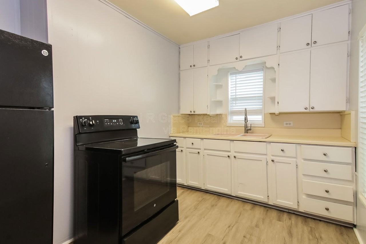 724 Rocky Ridge Flatts - Photo 7 of 15