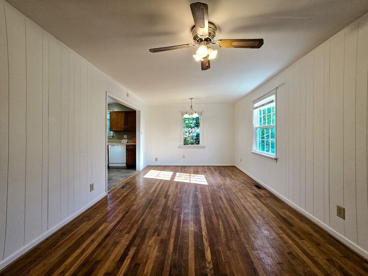 7206 Brigham Rd - Photo 4 of 23