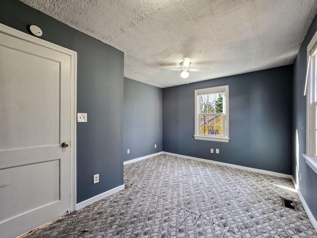 7206 Brigham Rd - Photo 7 of 23