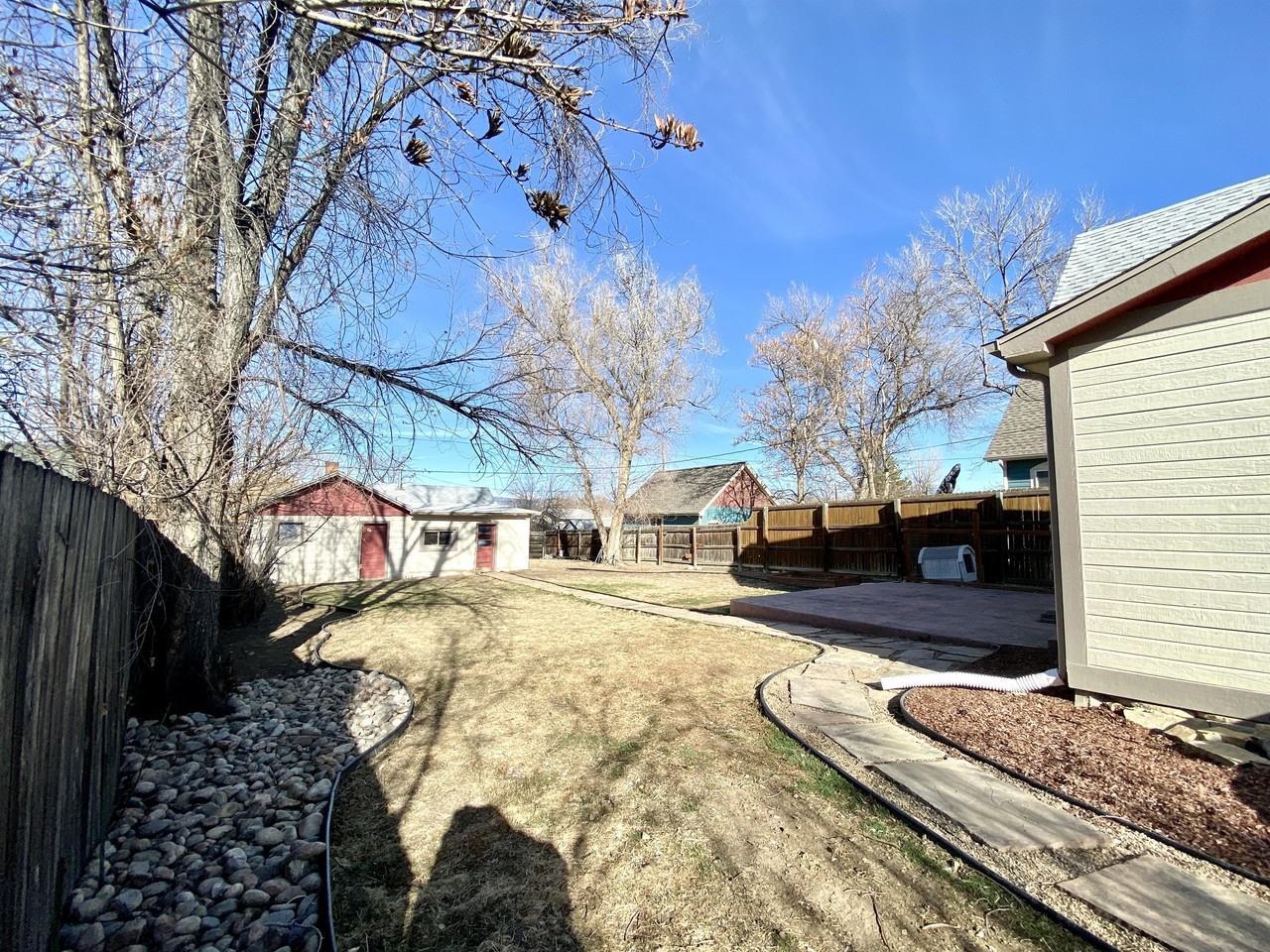 955 5th St - Photo 4 of 21