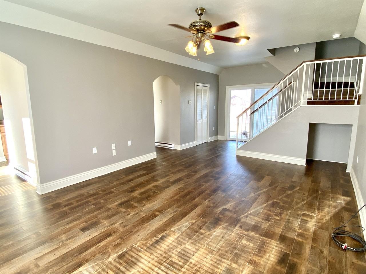 955 5th St - Photo 5 of 21