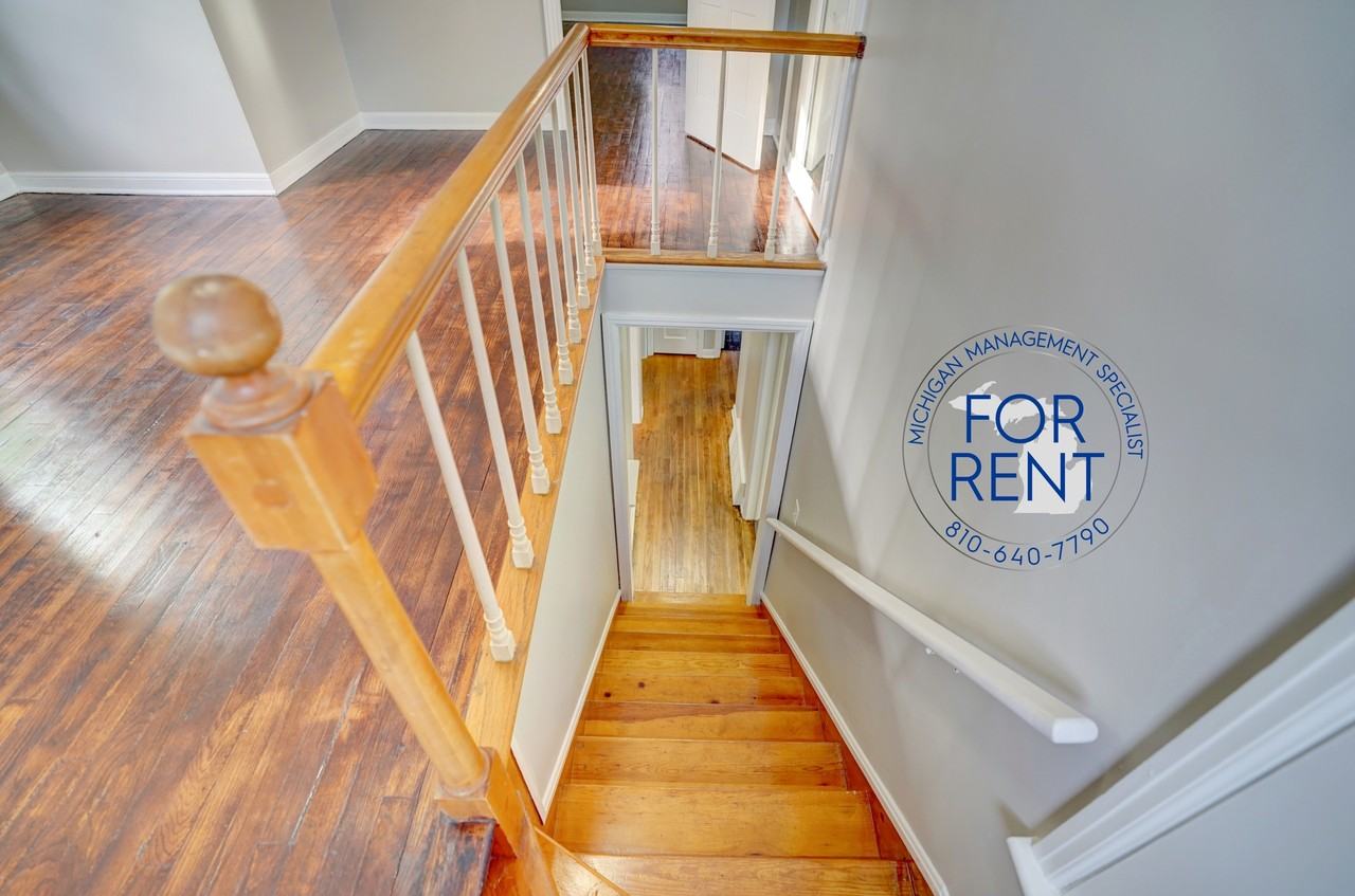 708 Fremont St - Photo 4 of 50