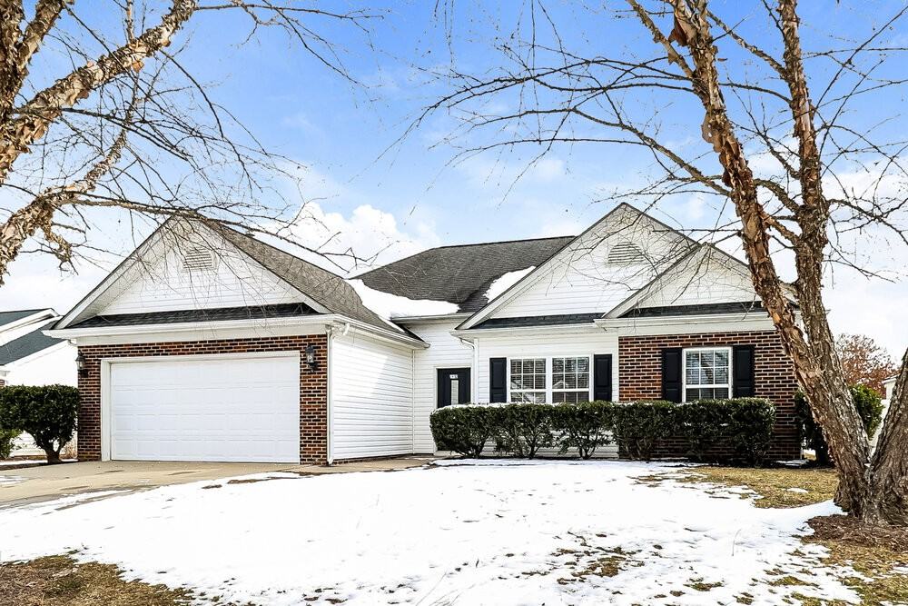 1432 Standish Dr - Photo 3 of 16