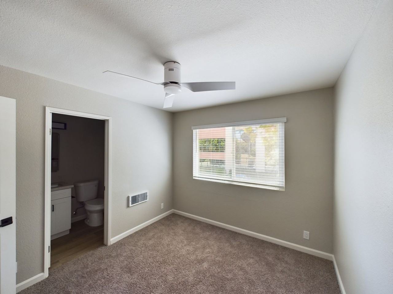 The Gemma - Photo 7 of 36