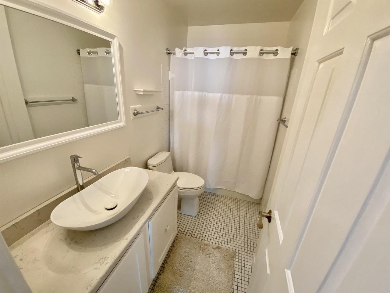 806 S Patrick St #4 - Photo 5 of 17