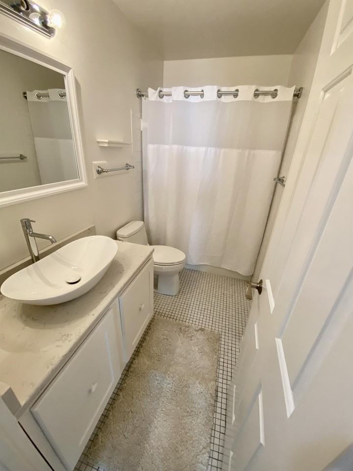 806 S Patrick St #4 - Photo 6 of 17