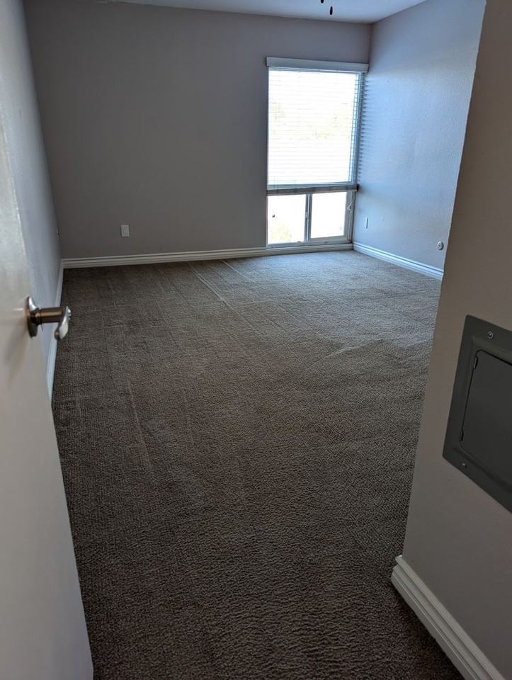 La Privada Valle Poway - Photo 5 of 9