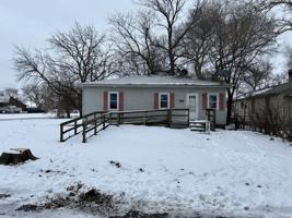 featured image of 1779 E Hickory St