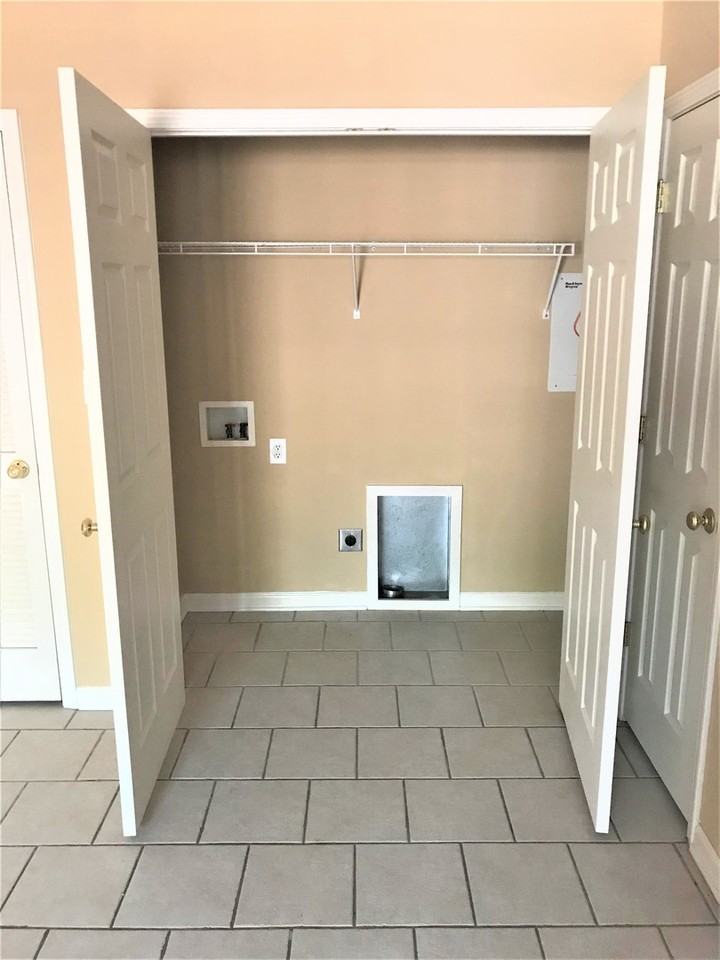 Riverwood Townhomes - Photo 6 of 36
