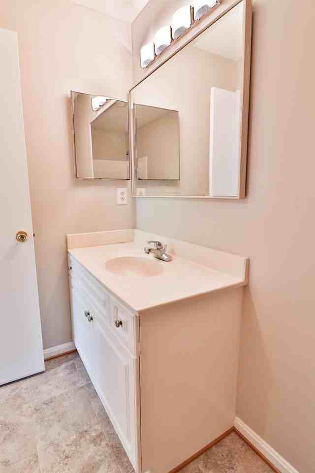 12902 Churchill Ridge Cir #8 - Photo 4 of 35