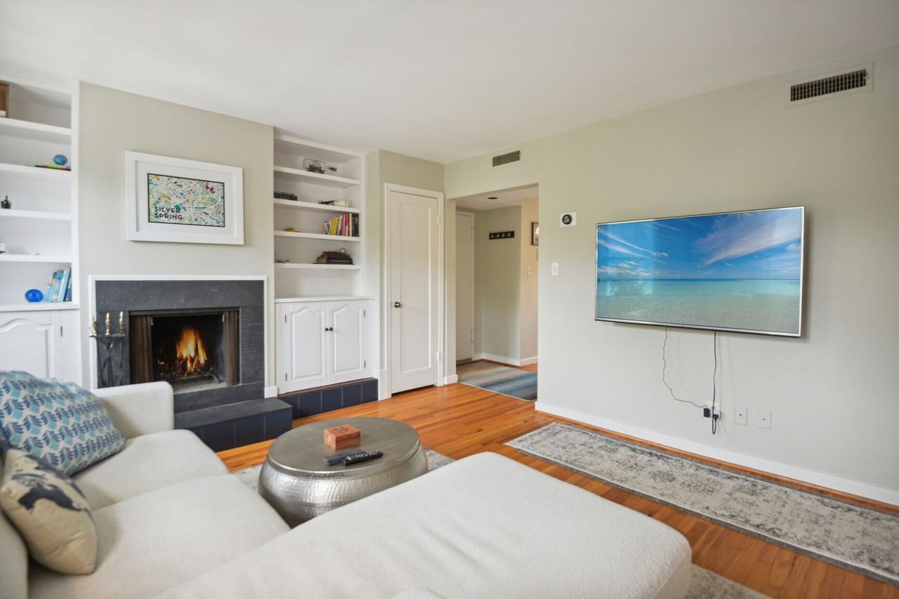 2202 Washington Ave #302 - Photo 7 of 27