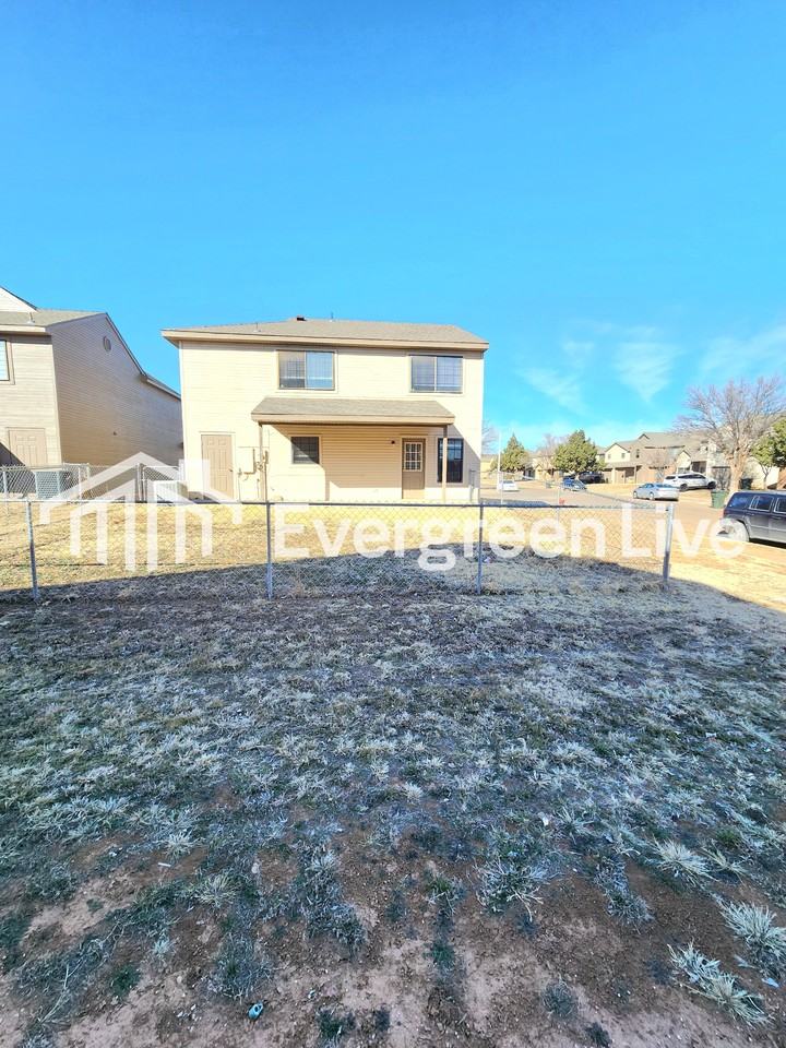 101 Raven Dr - Photo 3 of 3