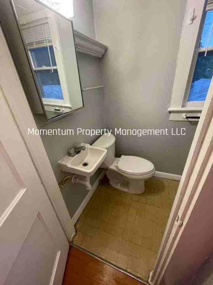 8406 N Brooks St #C - Photo 7 of 13