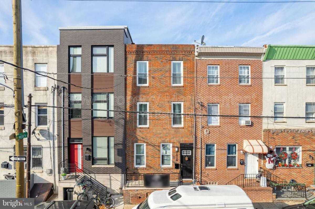 2018 S 8th St - Photo 2 of 10