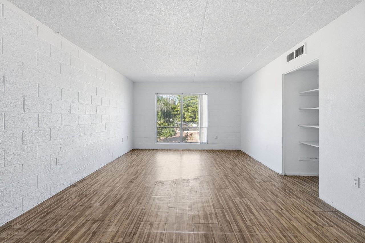 7232 N 27th Ave - Photo 5 of 50