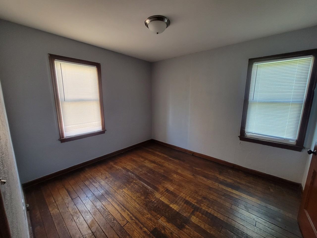 345 E Bruce Ave #4 - Photo 3 of 13