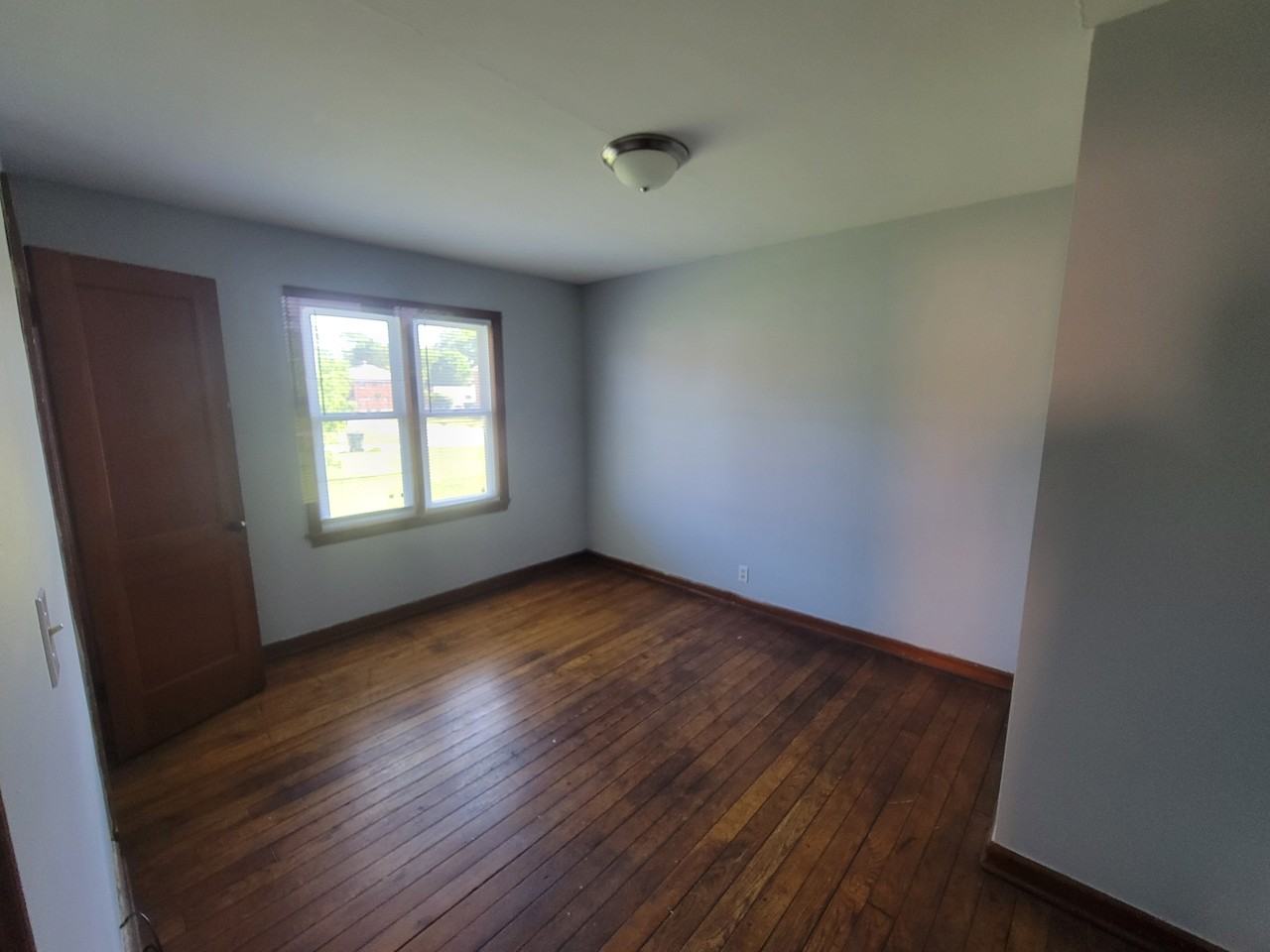 345 E Bruce Ave #4 - Photo 6 of 13